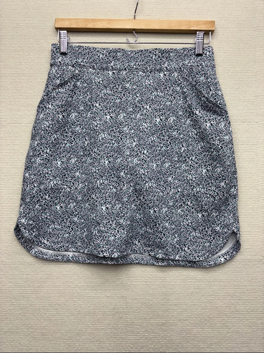 Peter MILLAR | Speckle Mini Skort teal black & White small 18”